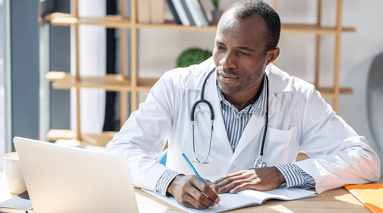 ACR Convergence Replay man taking notes